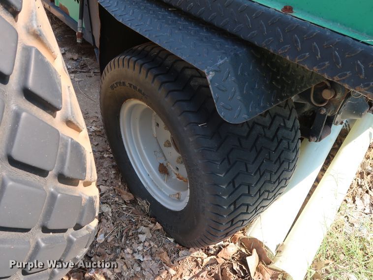 image for item DG4151 1998 Cushman Turf Truckster utility vehicle