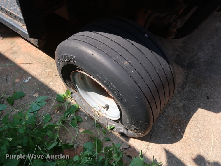 image for item DG4151 1998 Cushman Turf Truckster utility vehicle