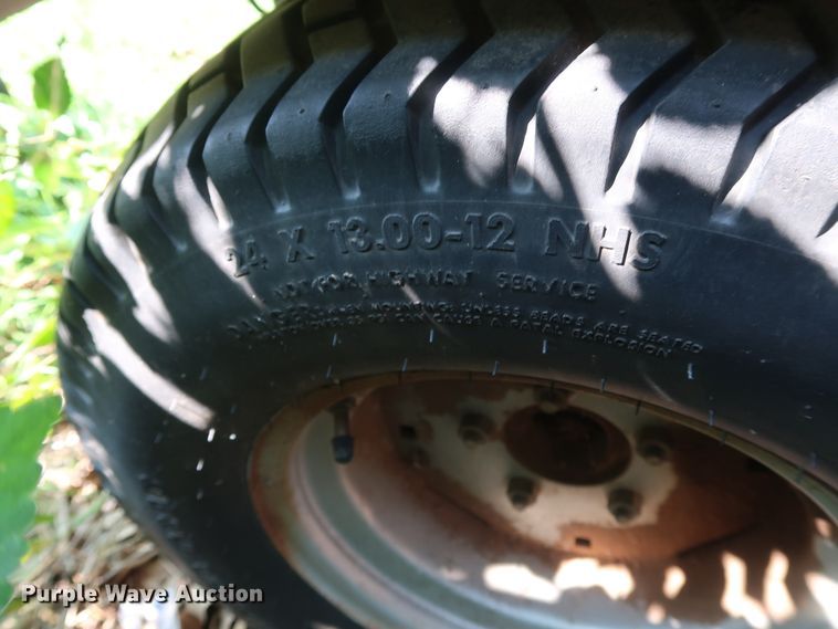 image for item DG4151 1998 Cushman Turf Truckster utility vehicle