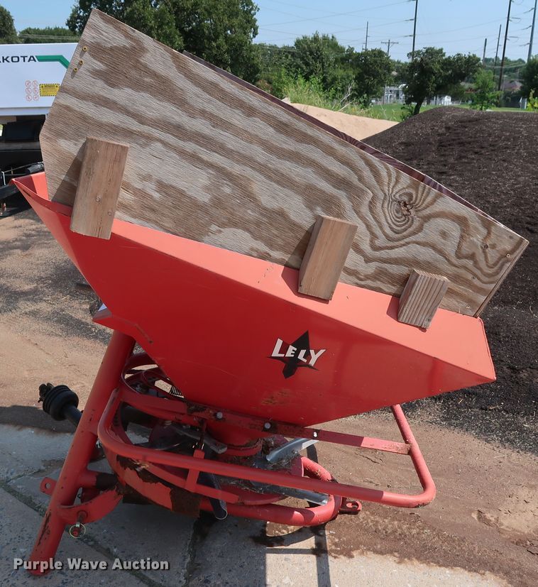 image for item DG4154 2001 Lely L1250 broadcast spreader