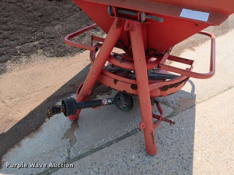 image for item DG4154 2001 Lely L1250 broadcast spreader