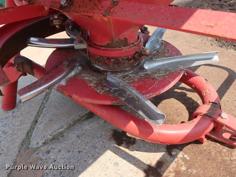 image for item DG4154 2001 Lely L1250 broadcast spreader