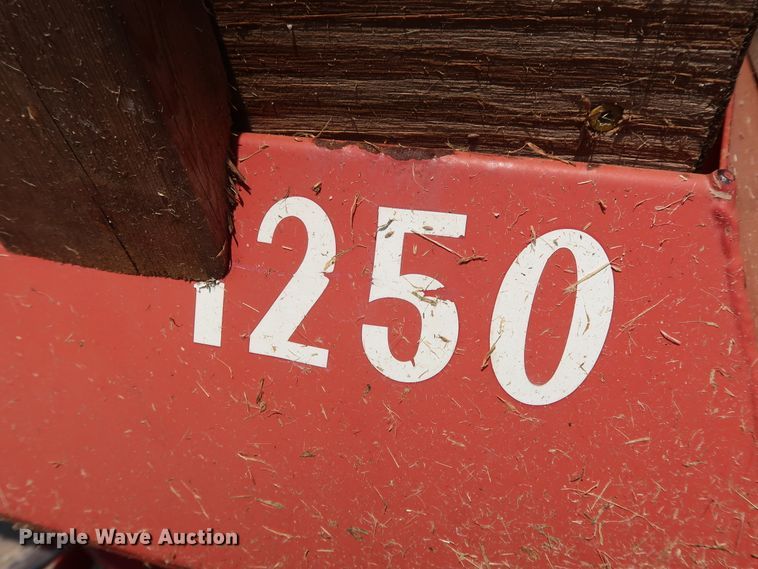 image for item DG4154 2001 Lely L1250 broadcast spreader