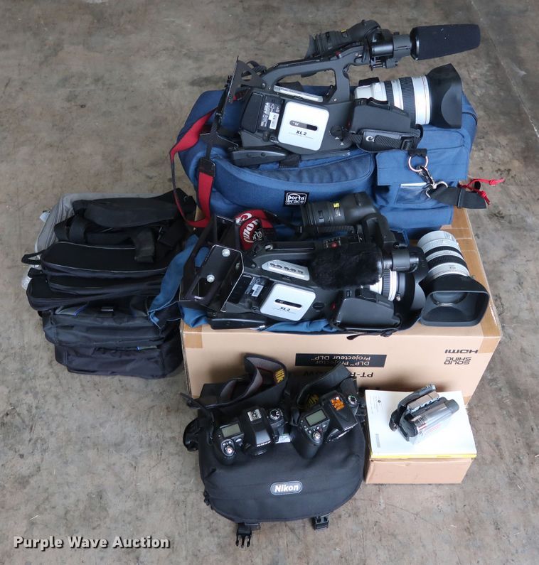 image for item DG4155 Cameras and video recording equipment