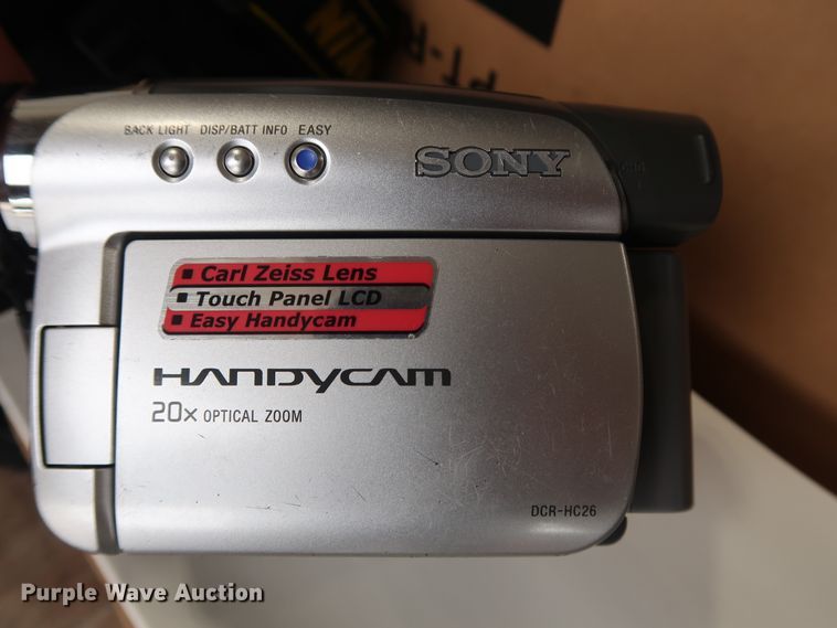 image for item DG4155 Cameras and video recording equipment