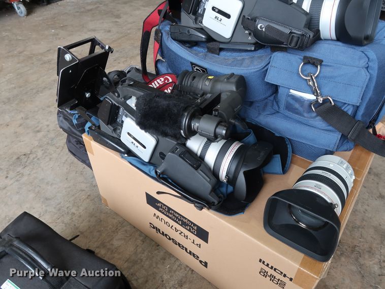 image for item DG4155 Cameras and video recording equipment