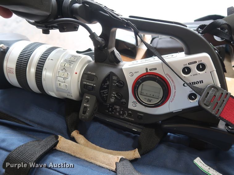 image for item DG4155 Cameras and video recording equipment