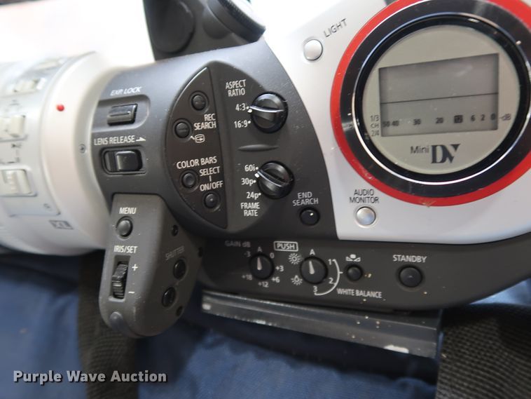 image for item DG4155 Cameras and video recording equipment