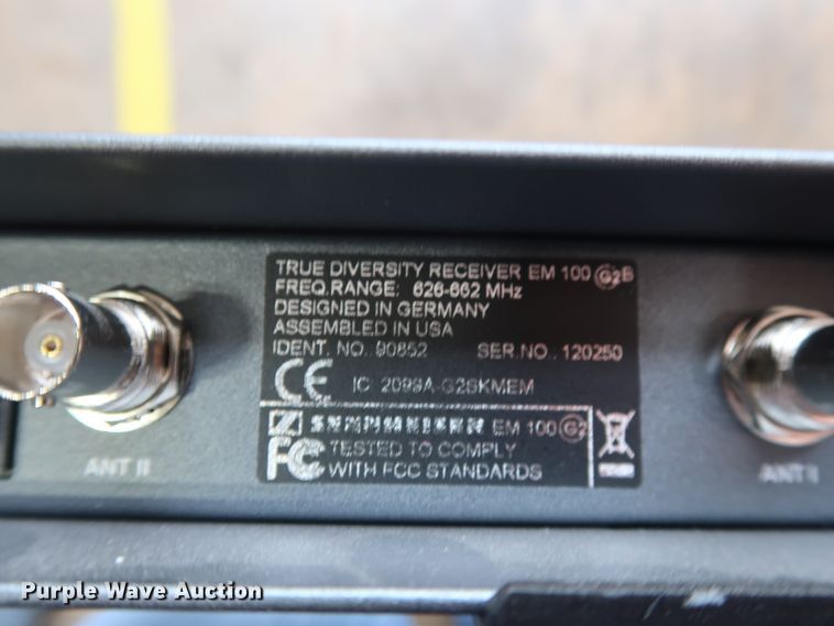 image for item DG4156 Radio communications and processing equipment