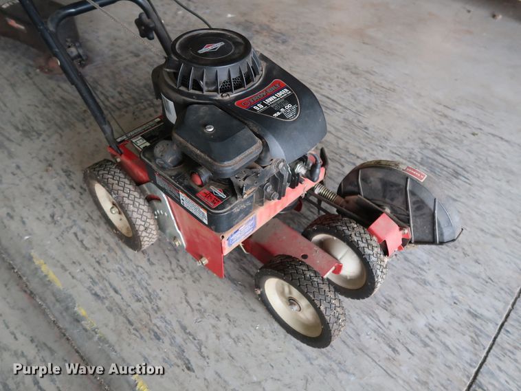 image for item DG4167 Lawn and garden equipment