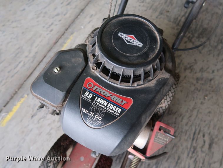 image for item DG4167 Lawn and garden equipment