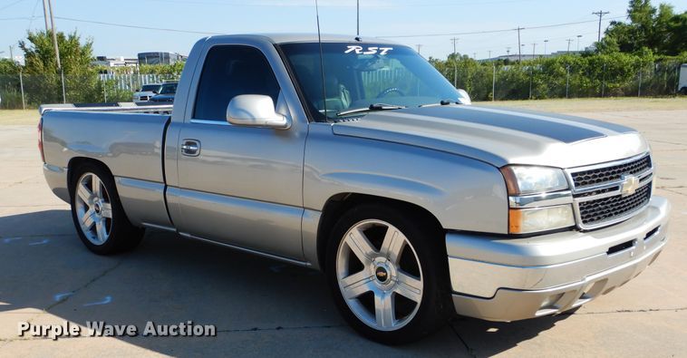 image for item DH3509 2005 Chevrolet Silverado 1500 pickup truck