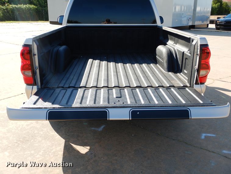 image for item DH3509 2005 Chevrolet Silverado 1500 pickup truck