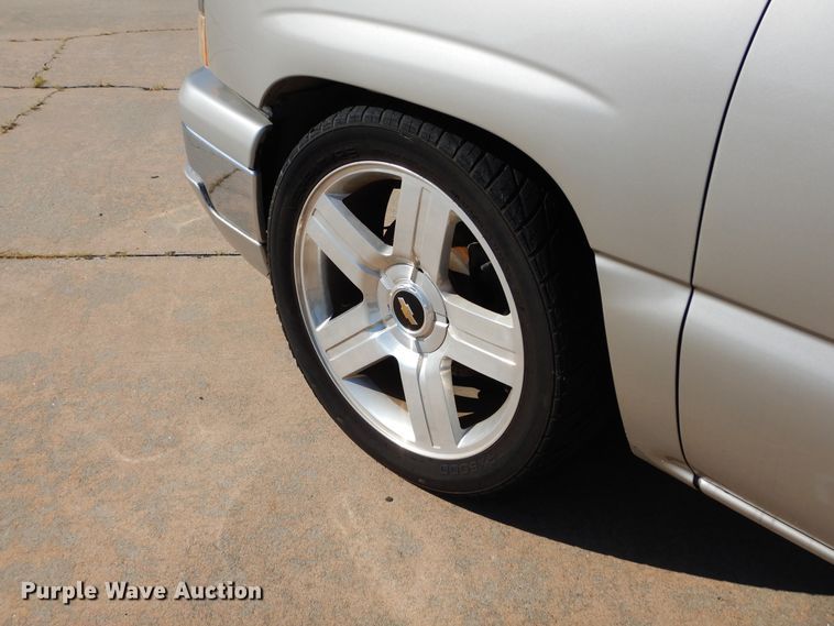 image for item DH3509 2005 Chevrolet Silverado 1500 pickup truck