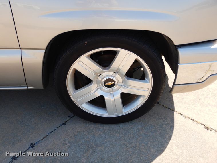 image for item DH3509 2005 Chevrolet Silverado 1500 pickup truck