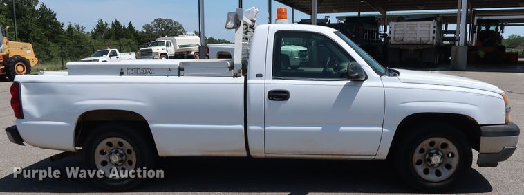 image for item DH3511 2005 Chevrolet Silverado 1500 pickup truck