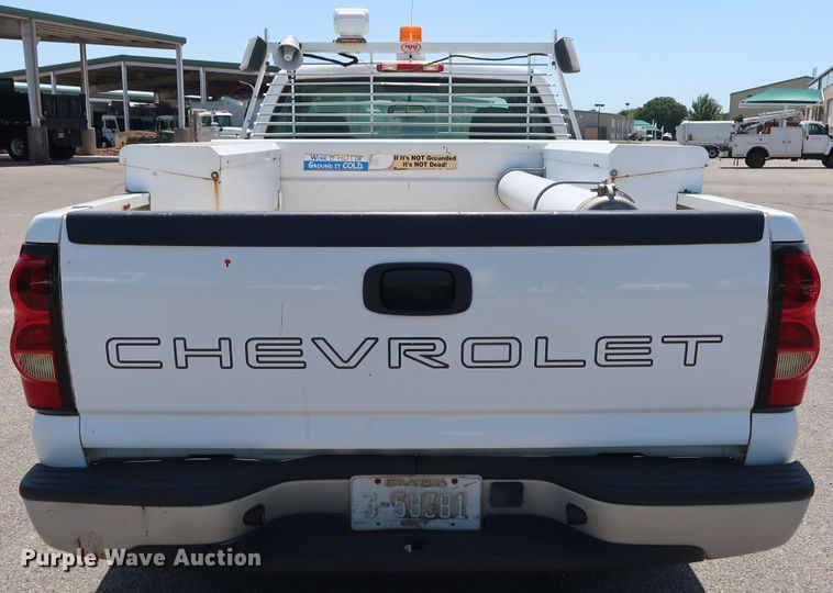 image for item DH3511 2005 Chevrolet Silverado 1500 pickup truck