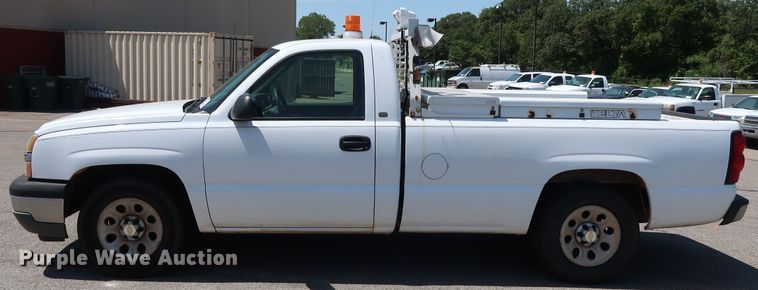 image for item DH3511 2005 Chevrolet Silverado 1500 pickup truck