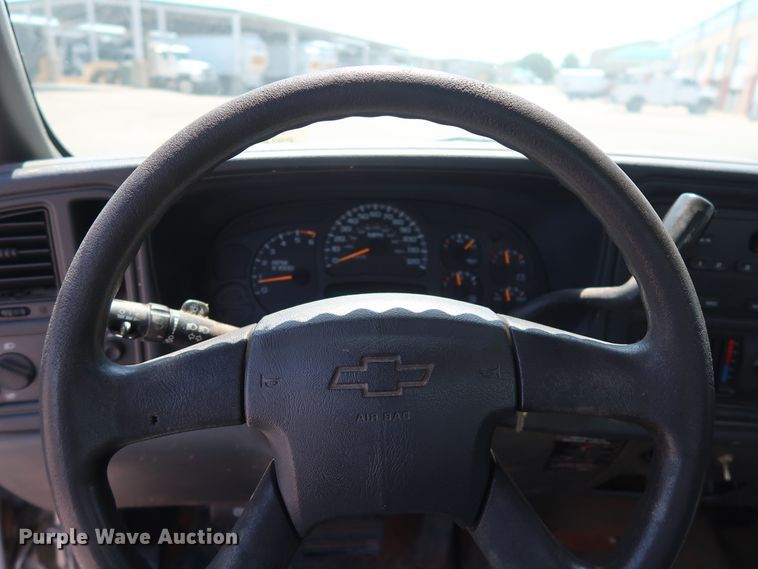 image for item DH3511 2005 Chevrolet Silverado 1500 pickup truck