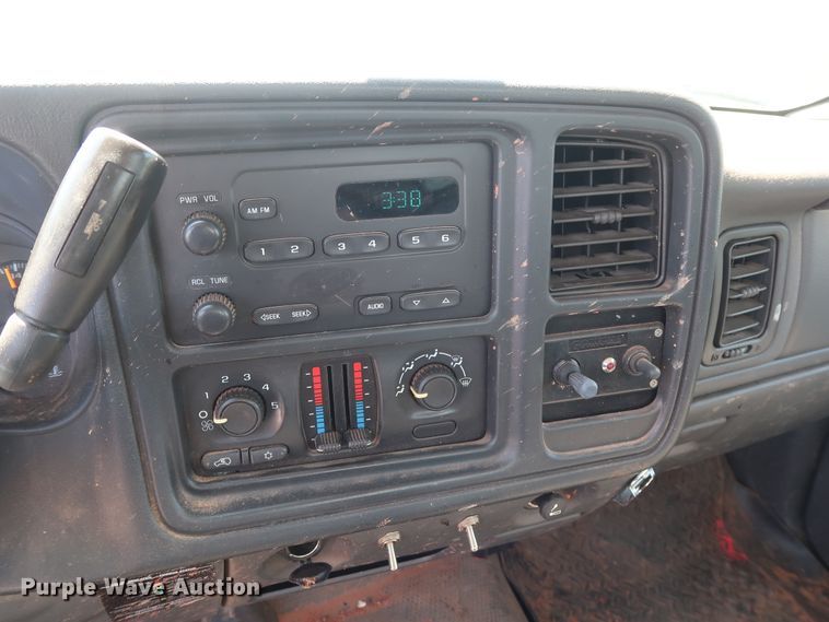 image for item DH3511 2005 Chevrolet Silverado 1500 pickup truck