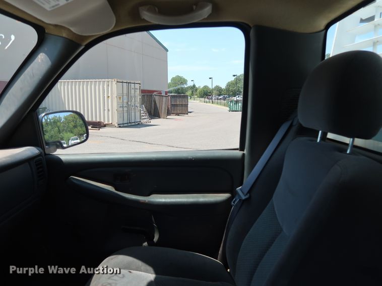 image for item DH3511 2005 Chevrolet Silverado 1500 pickup truck