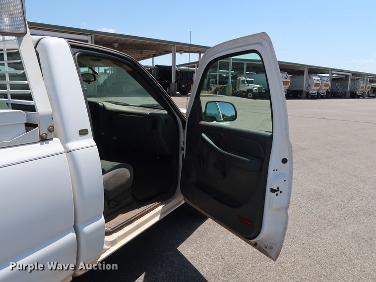 image for item DH3511 2005 Chevrolet Silverado 1500 pickup truck