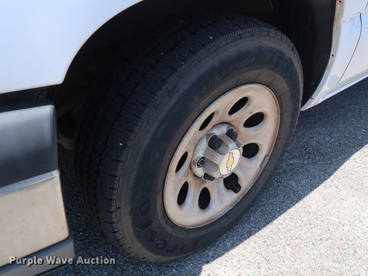 image for item DH3511 2005 Chevrolet Silverado 1500 pickup truck