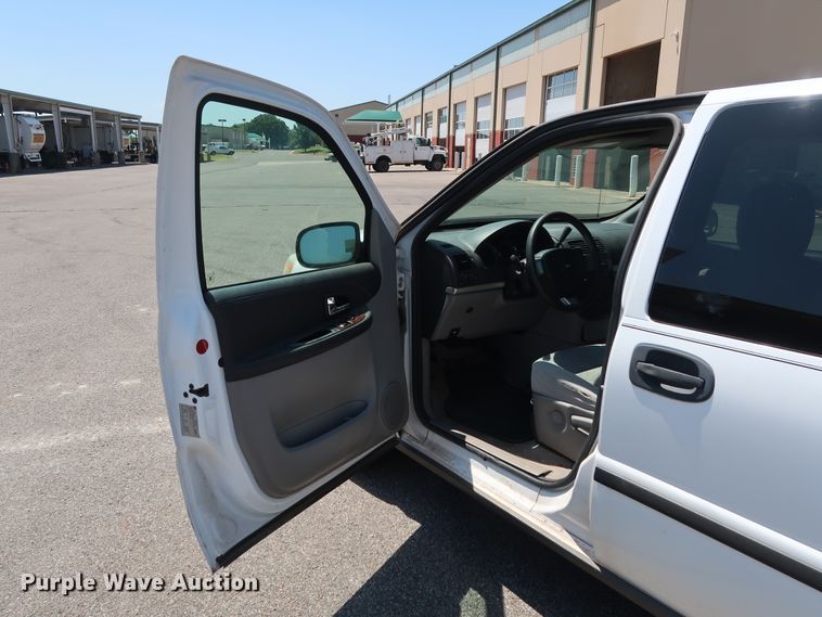 image for item DH3512 2008 Chevrolet Uplander LS van