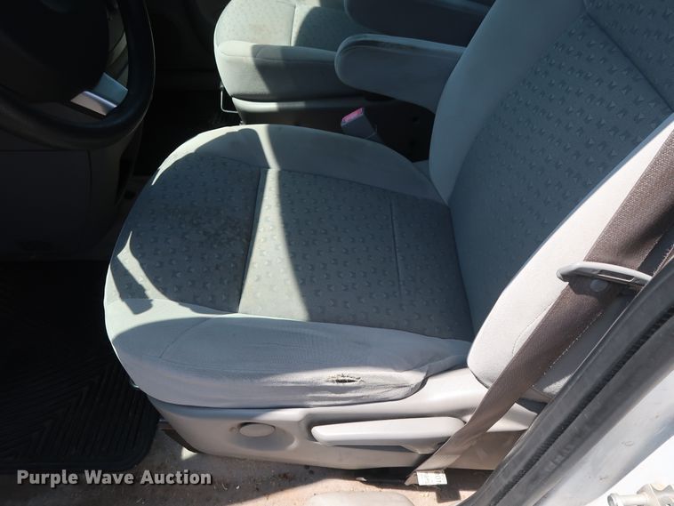 image for item DH3512 2008 Chevrolet Uplander LS van