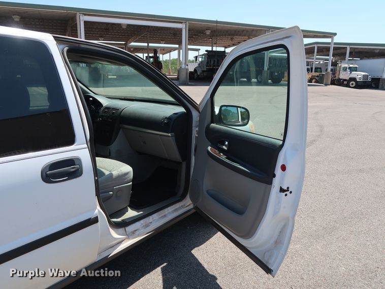 image for item DH3512 2008 Chevrolet Uplander LS van