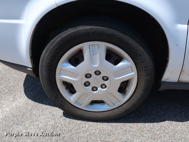 image for item DH3512 2008 Chevrolet Uplander LS van