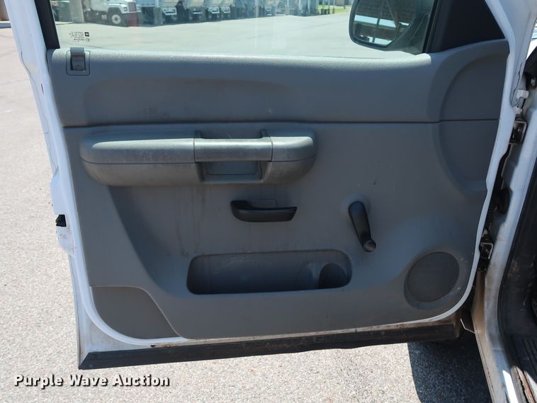 image for item DH3513 2009 Chevrolet Silverado 2500HD pickup truck