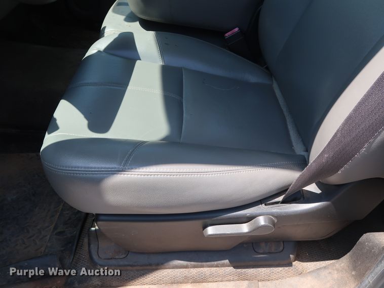 image for item DH3513 2009 Chevrolet Silverado 2500HD pickup truck