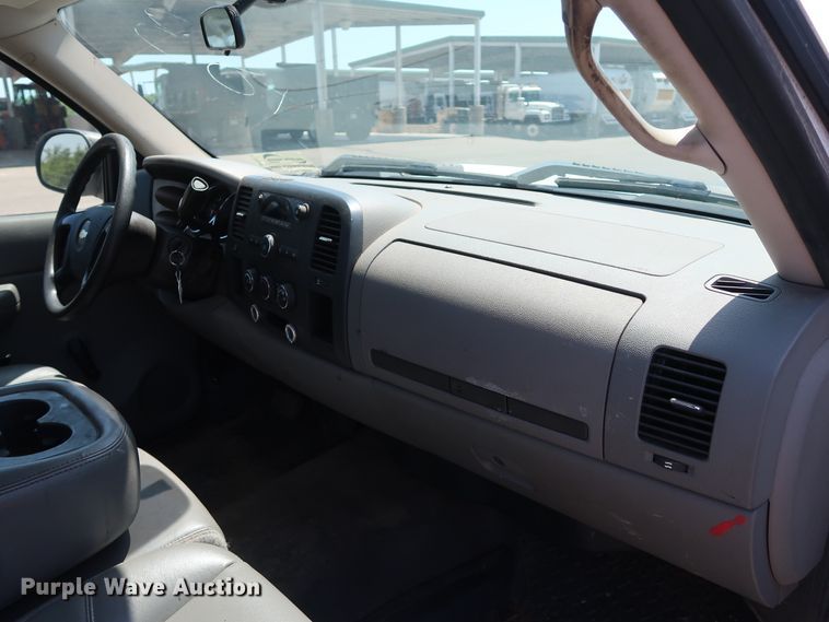 image for item DH3513 2009 Chevrolet Silverado 2500HD pickup truck