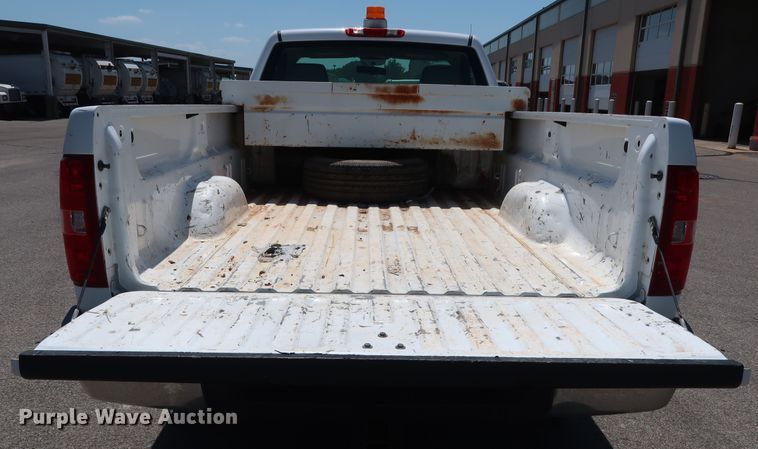 image for item DH3513 2009 Chevrolet Silverado 2500HD pickup truck