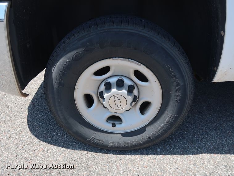 image for item DH3513 2009 Chevrolet Silverado 2500HD pickup truck