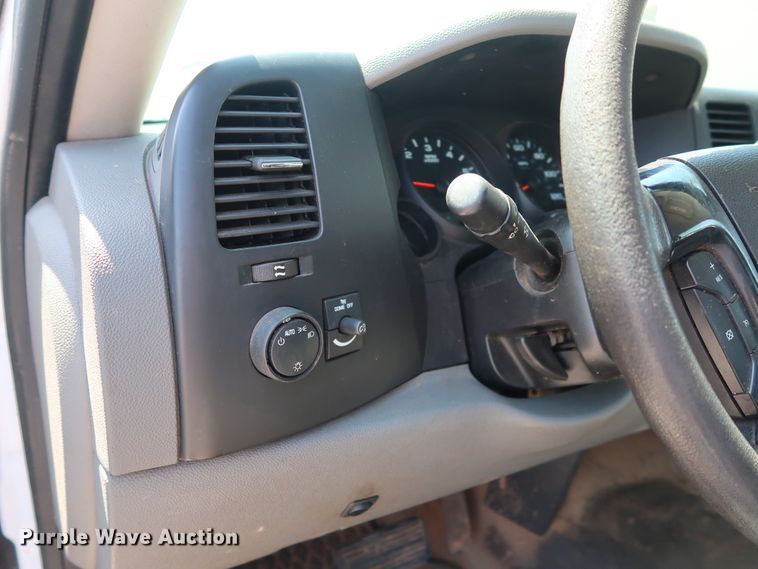 image for item DH3514 2008 Chevrolet Silverado 1500 Ext. Cab pickup truck