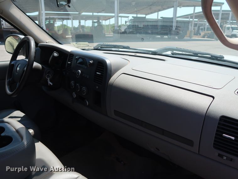 image for item DH3514 2008 Chevrolet Silverado 1500 Ext. Cab pickup truck