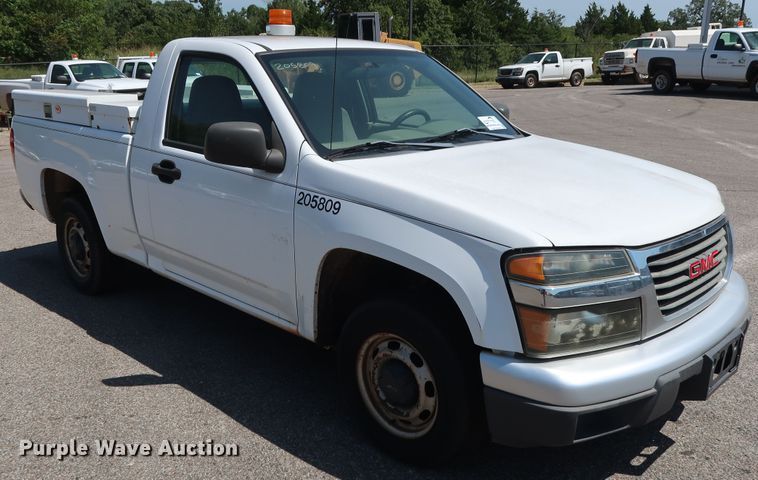 image for item DH3516 2005 GMC Canyon pickup truck