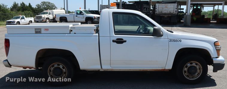 image for item DH3516 2005 GMC Canyon pickup truck