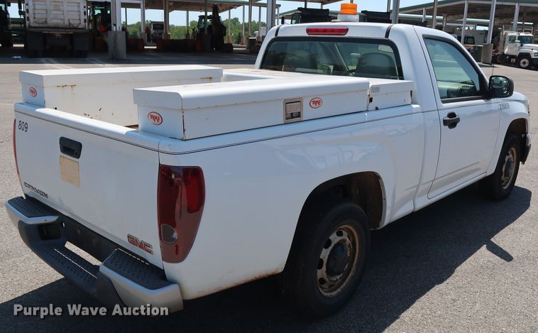 image for item DH3516 2005 GMC Canyon pickup truck