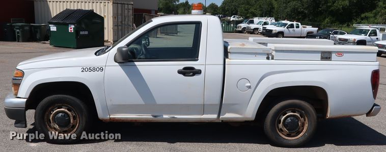 image for item DH3516 2005 GMC Canyon pickup truck