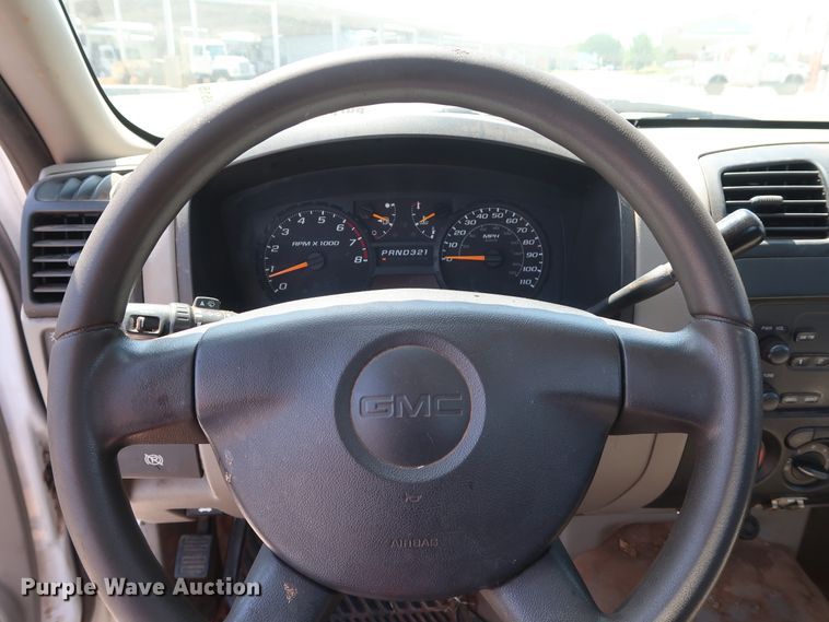 image for item DH3516 2005 GMC Canyon pickup truck