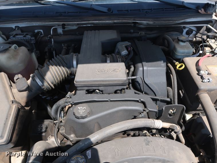 image for item DH3516 2005 GMC Canyon pickup truck