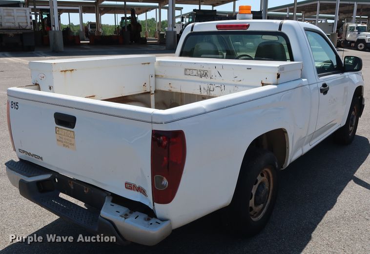 image for item DH3518 2005 GMC Canyon pickup truck