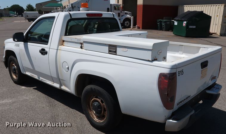 image for item DH3518 2005 GMC Canyon pickup truck