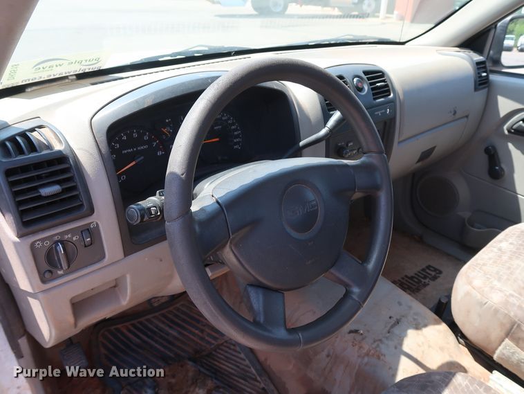 image for item DH3518 2005 GMC Canyon pickup truck