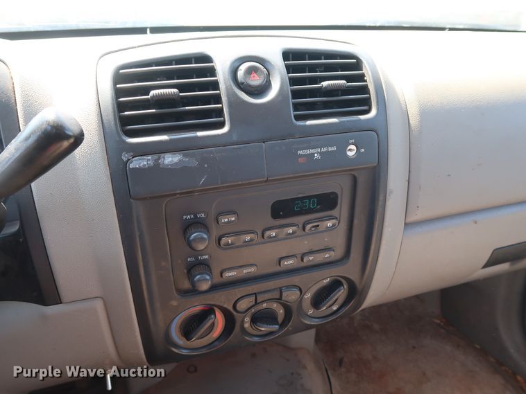 image for item DH3518 2005 GMC Canyon pickup truck