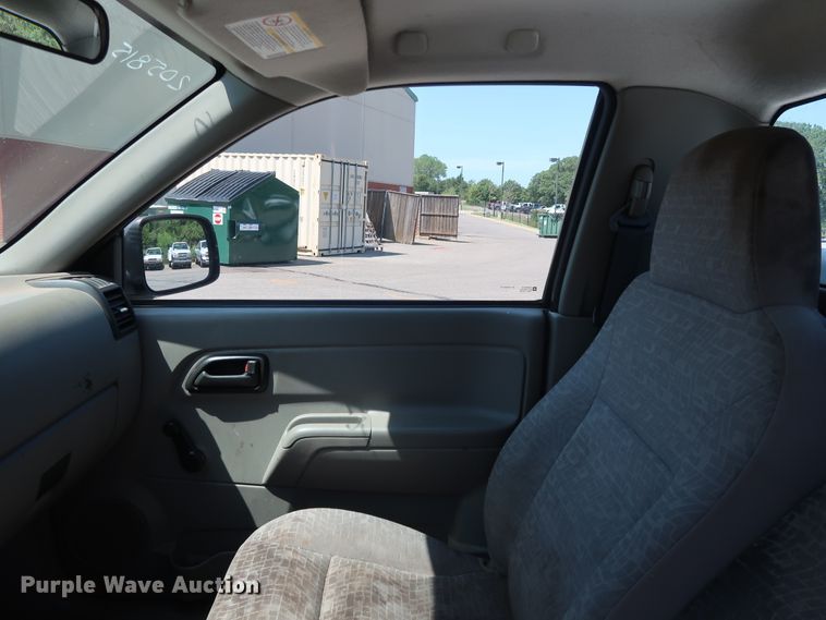 image for item DH3518 2005 GMC Canyon pickup truck