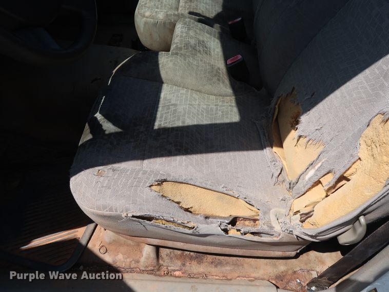 image for item DH3518 2005 GMC Canyon pickup truck